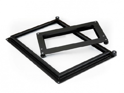 Montážní rám pro ochranné laserové okno