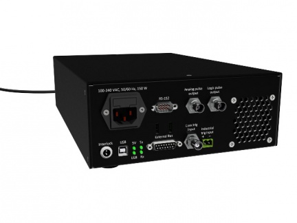 Zadní strana laseru SuperK Compact