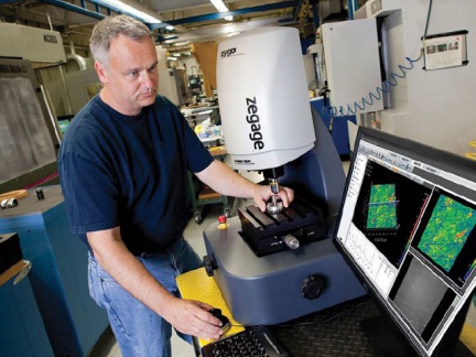 Profiloměr ZeGage v továrním provozu